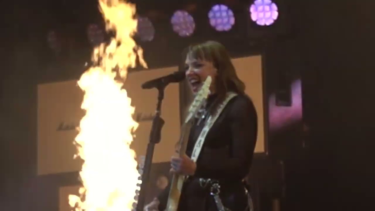 Halestorm I am the Fire - Live at Manchester AO Arena 24/11/25