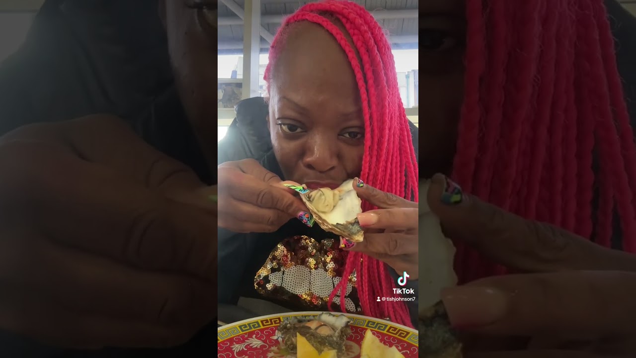 Eating oysters 🦪/ slurping oysters