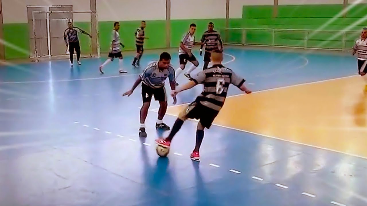 OS DRIBLE MAIS PROVOCATIVOS DO FUTSAL (É muita coragem) 😱