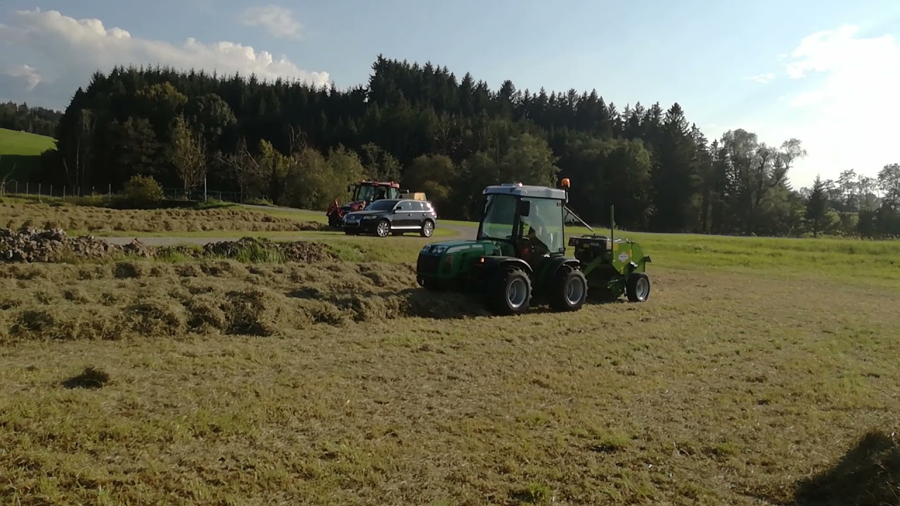 Ferrari-Traktor CROMO K60RS MT (Mähtrac) mit Wolagri Mini-Rundballenpresse R500      170846