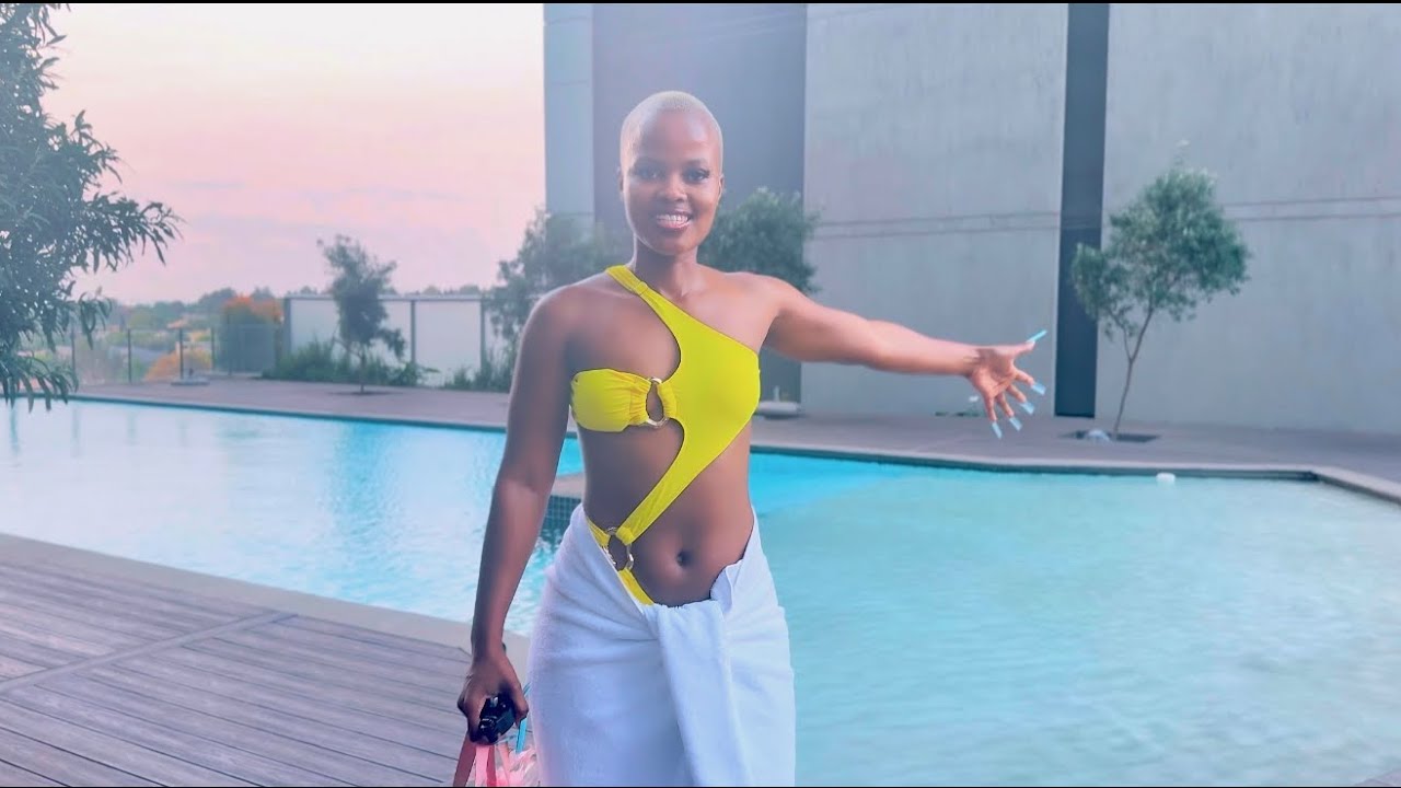 Quick stop in Sandton before my trip to Limpopo | Pool Photoshoot 