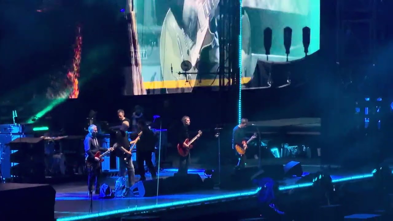 Oasis - Live Forever (2025-11-08, Accor Stadium, Sydney, Australia) [4K HDR]