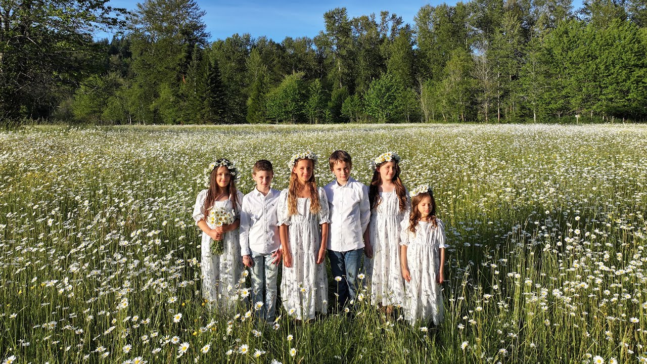 Light in the Darkness | Lena Isayev ( ft. kids group) Official Video