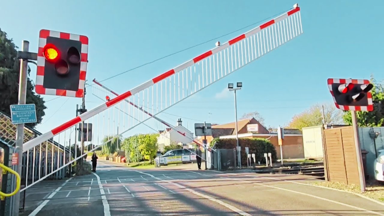 Trimley Level Crossing, Suffolk