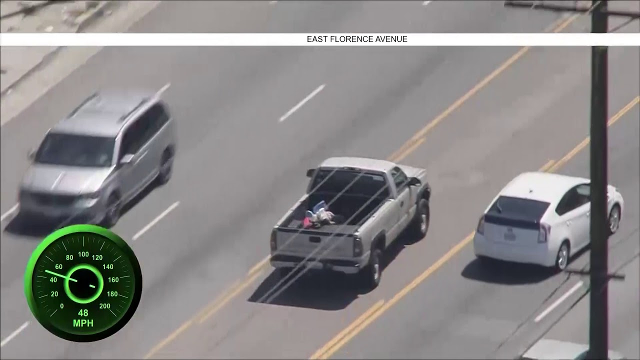 Crazy Stolen Truck Pursuit, Multiple Collisions & Wrong-Way Chaos