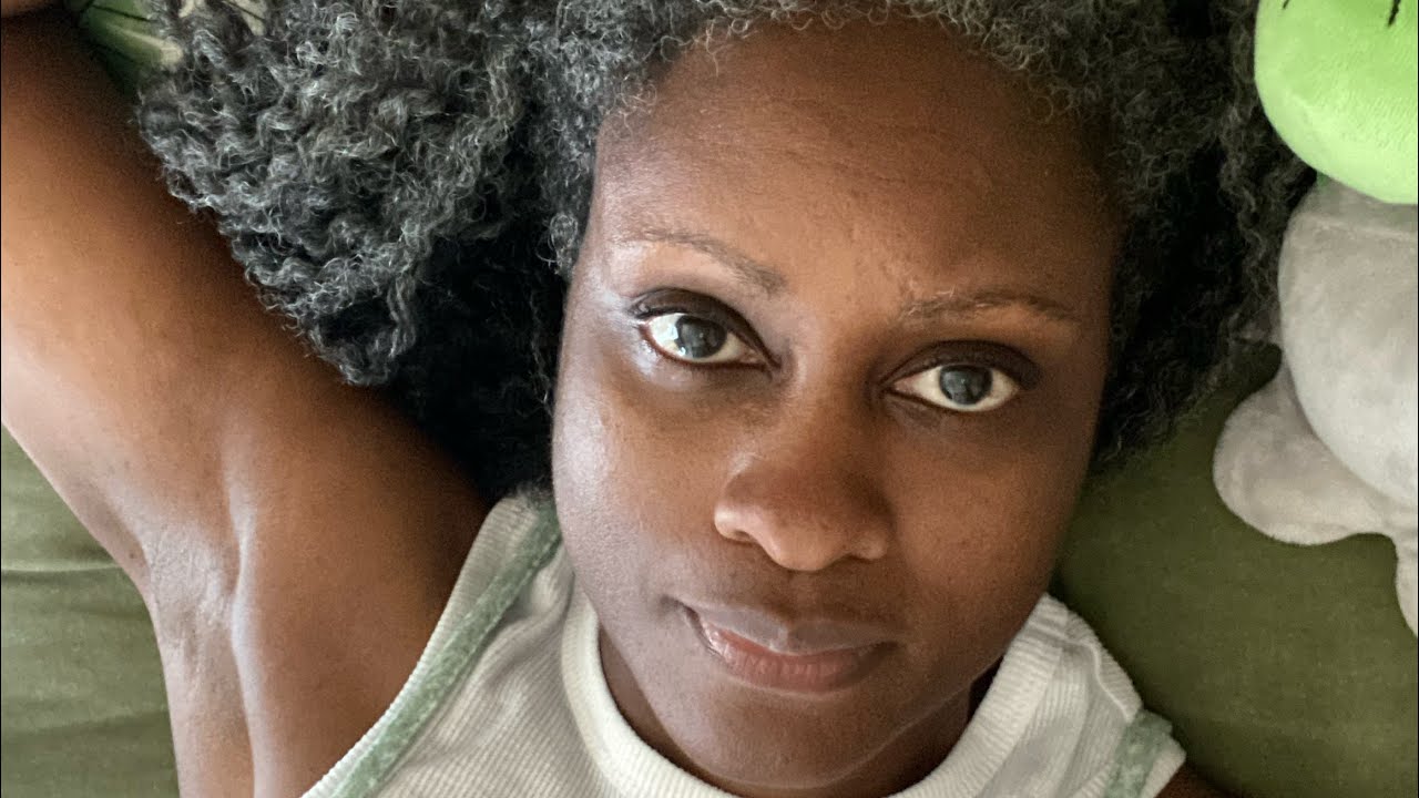 1 Year UPDATE: Hair (GREASE) 👩🏾‍🦳, Fitness 💪🏾, and Family 👩‍👦 #greyhair #fitness #hairgrowth