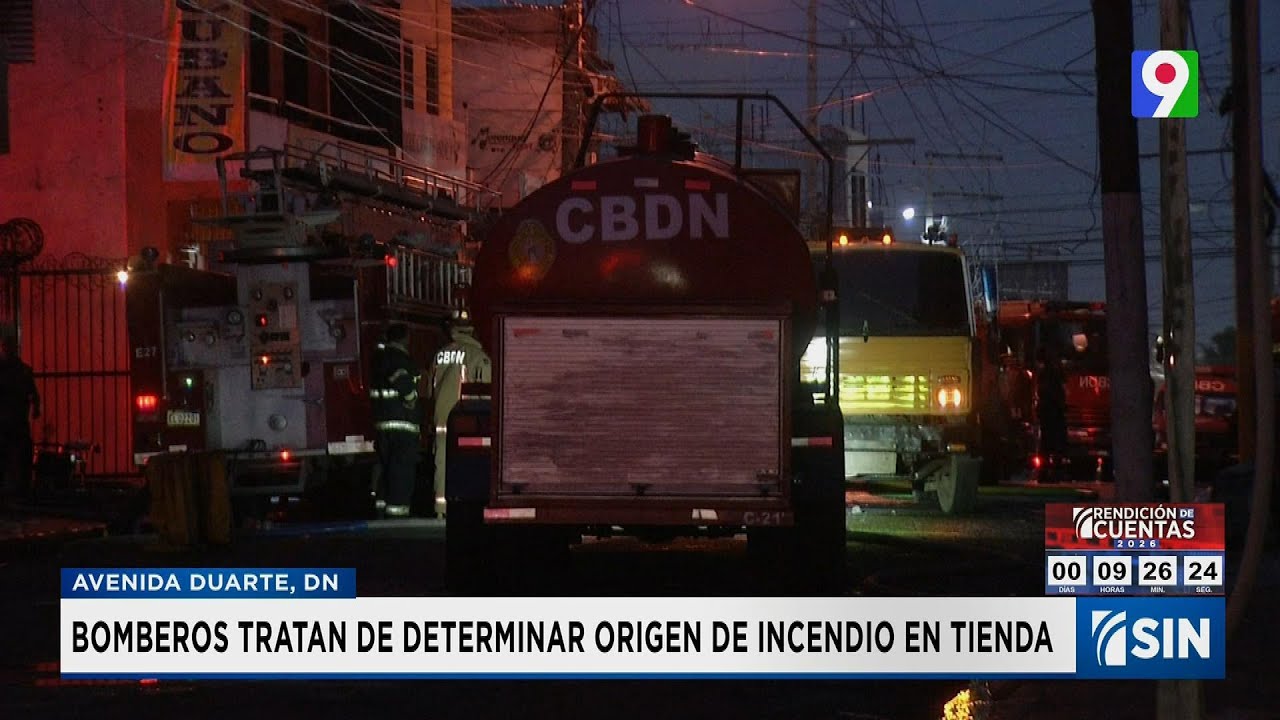 Más de 16 unidades del Cuerpo de Bomberos intentaron sofocar incendio en tienda | Emisión Estelar SI