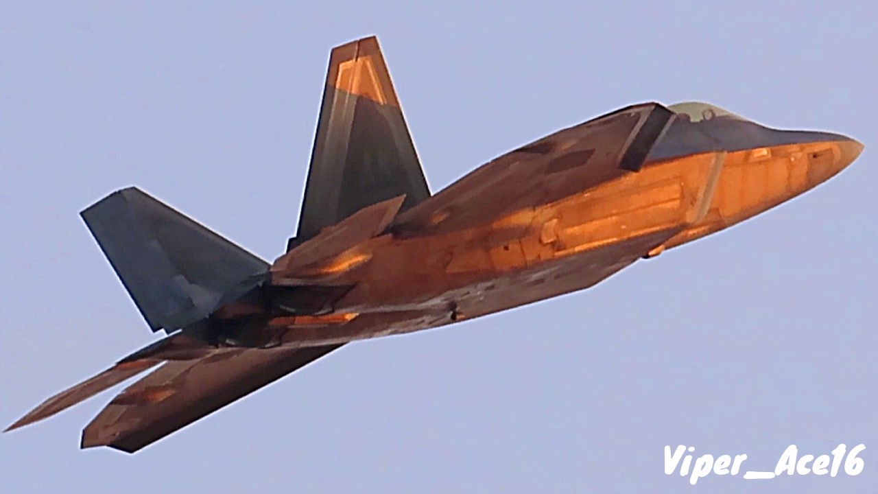 Amazing F-22 Raptor Twilight Demo - 2024 Abbotsford International Airshow