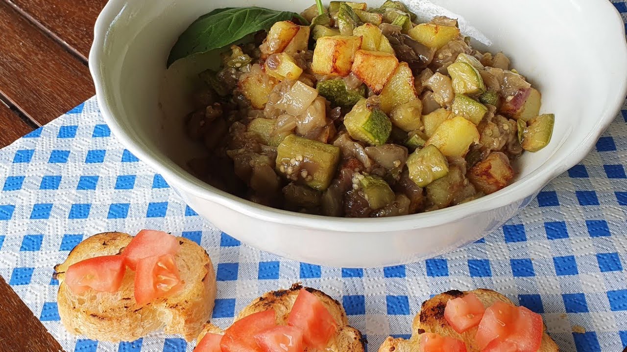 CONTORNO MEDITERRANEO CON PATATE ZUCCHINE E MELANZANE - MEDITERRANEAN VEGGIES ZUCCHINI EGGPLANT