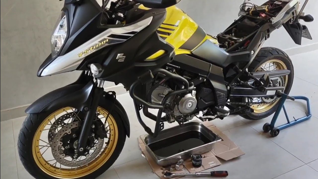 Troca de óleo Vstrom 650 com Petronas Sprinta F900 10w40