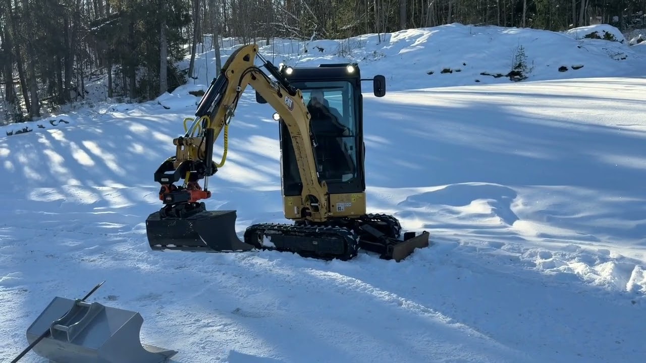 CAT 301.8 with new tiltrotator. Machine is 2023 year and 700 hours. 