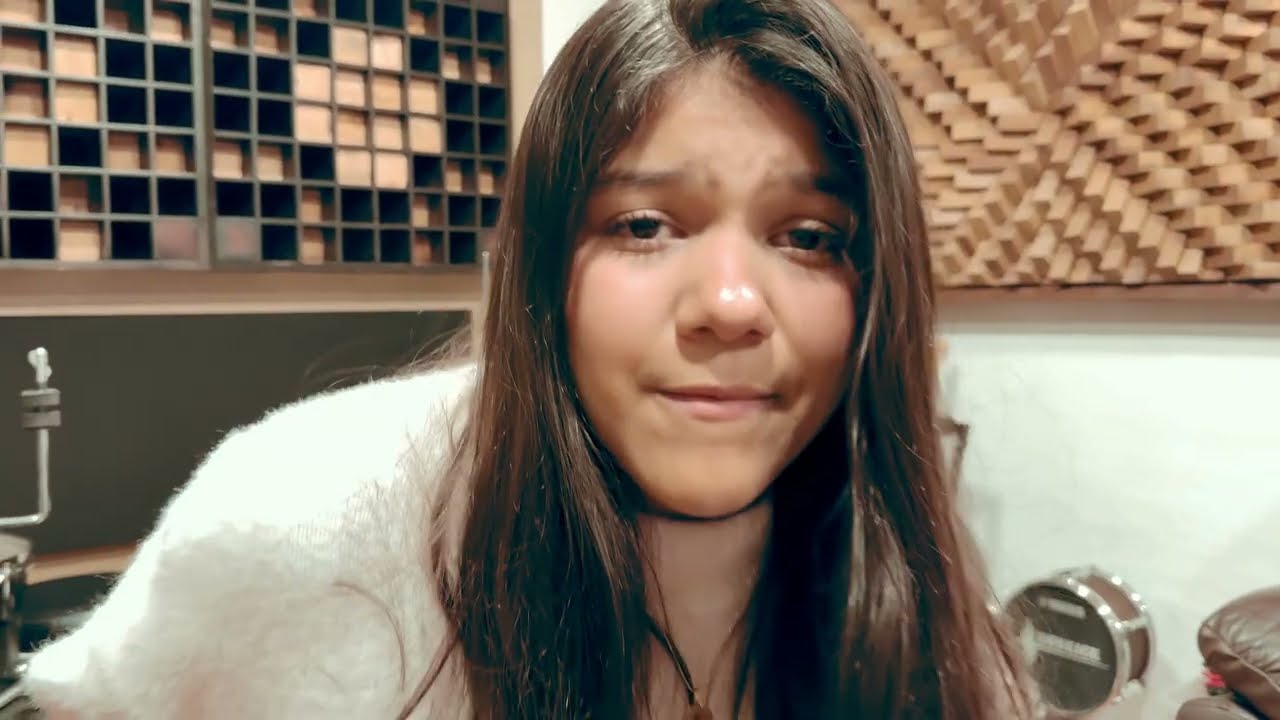 Carmen DeLeon - Bésame Bonito - cover loren