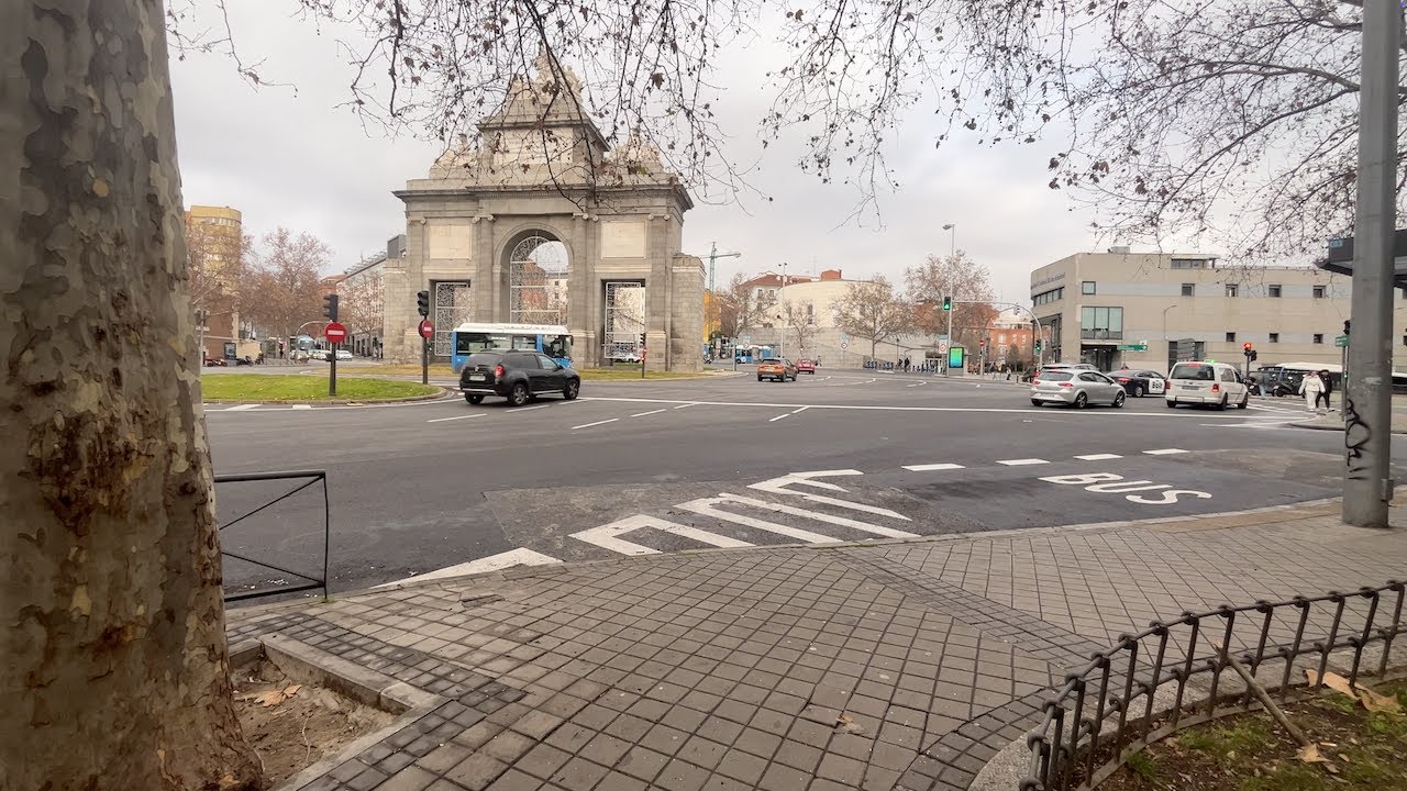 POV Walking Tour Madrid 🇪🇸 | Puerta de Toledo to Plaza Mayor | 4K 60fps Afternoon Walk
