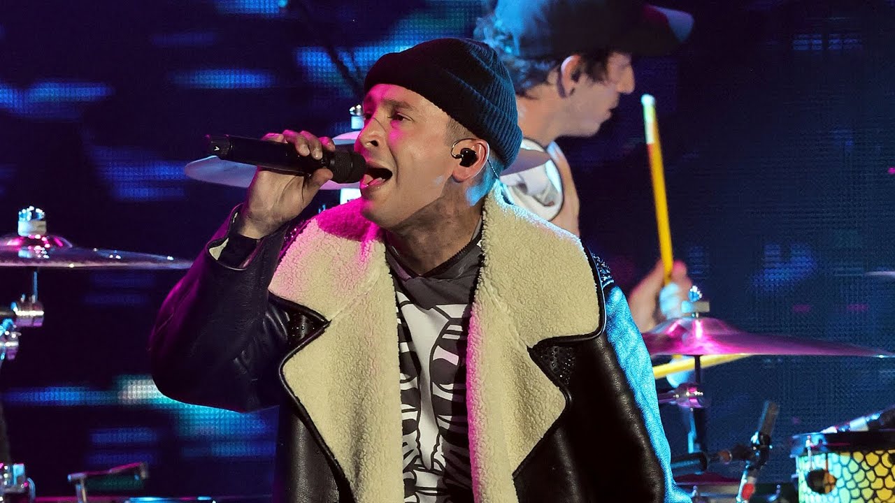 Twenty One Pilots - Mulberry Street/Bennie andthe Jets (Elton John cover) [Live at iHeartRadio 2022]