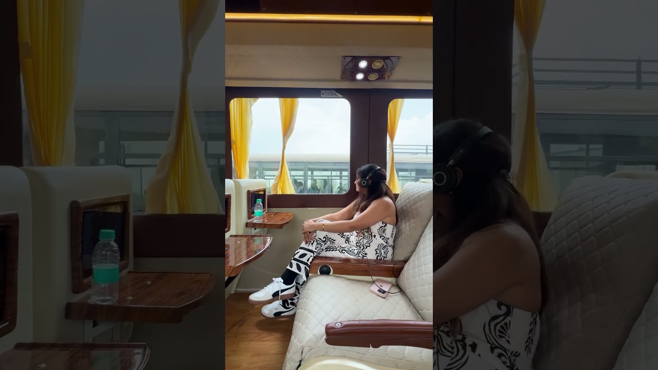Luxury buses from Delhi airport to Agra, Ayodhya and Lucknow