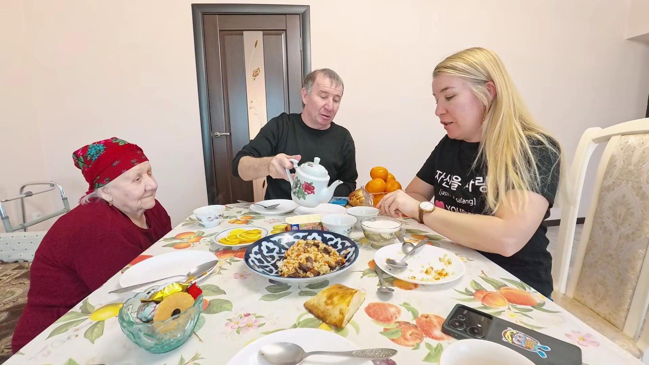 Как мы провели 8 марта. Суета (Алекет), Панталоны и Корова...😁
