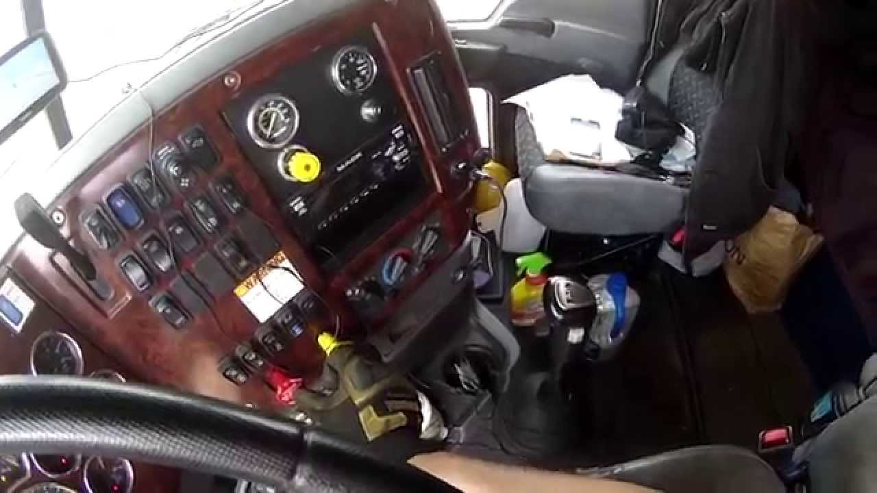 HEAVY HAUL TV: Delivery of a Caterpillar 950M in Stoney Creek, ON