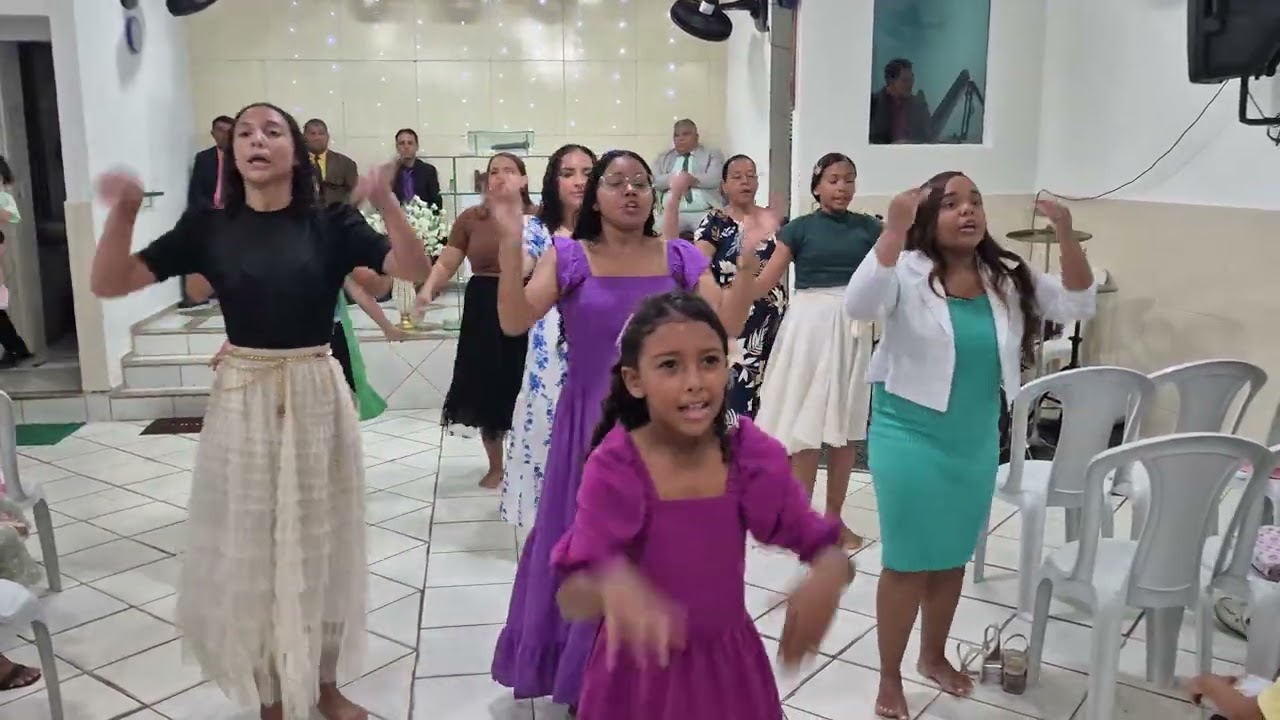 Coreografia o fogo arderá- Alexsander Lúcio_ Gesto fonte de adoração 