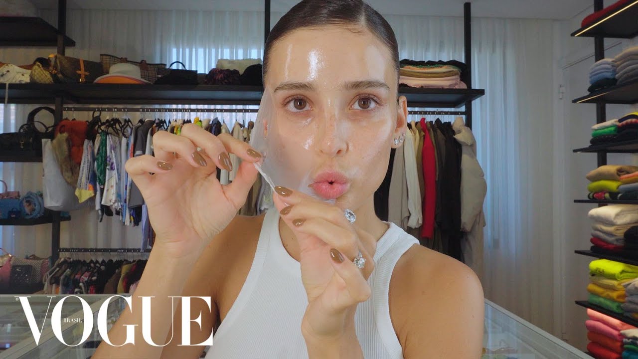 Livia Nunes dá masterclass para uma maquiagem de festa impecável | Segredos de beleza | Vogue Brasil