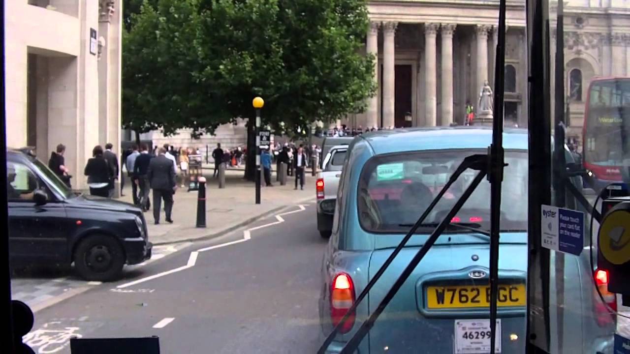 4: Waterloo to Angel (Plaxton President)