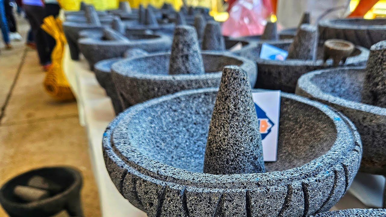Verdaderas Obras de Arte en La Feria del Molcajete en San Nicolás Obispo, Michoacán