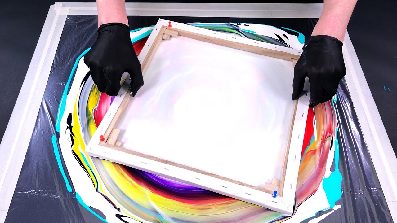 Покрасьте свой холст в краске и посмотрите, что произойдет [Easy Fluid Art Painting]