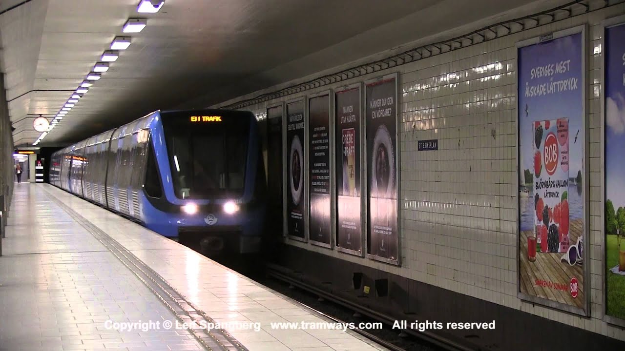 SL Tunnelbana tåg / Metro trains at S:t Eriksplan station, Stockholm, Sweden