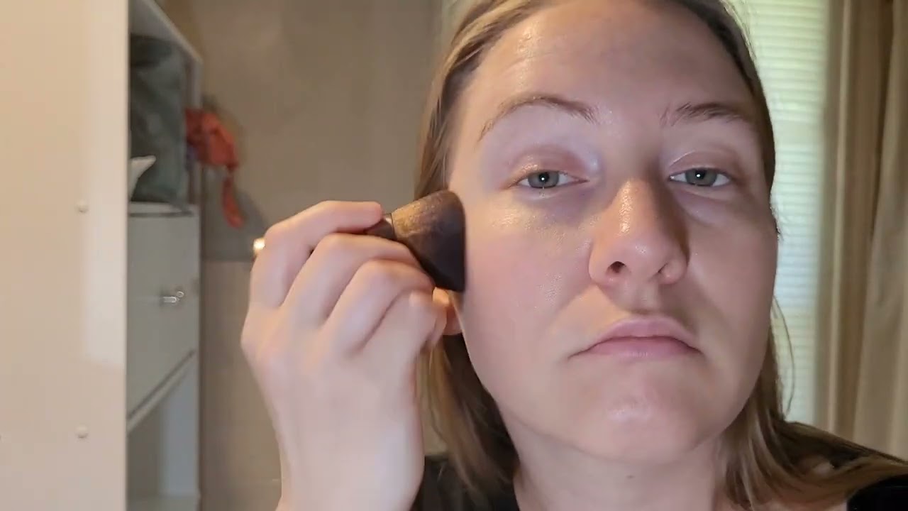 Kabuki Brush | Great Brush To Have In Your Makeup Bag (Link In The Description)