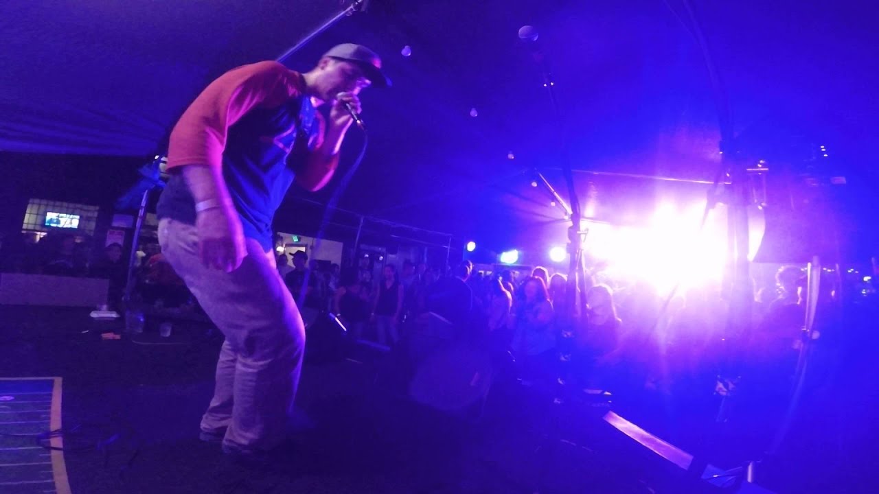 Def3 live - Hilo town tavern 2016 pt.2