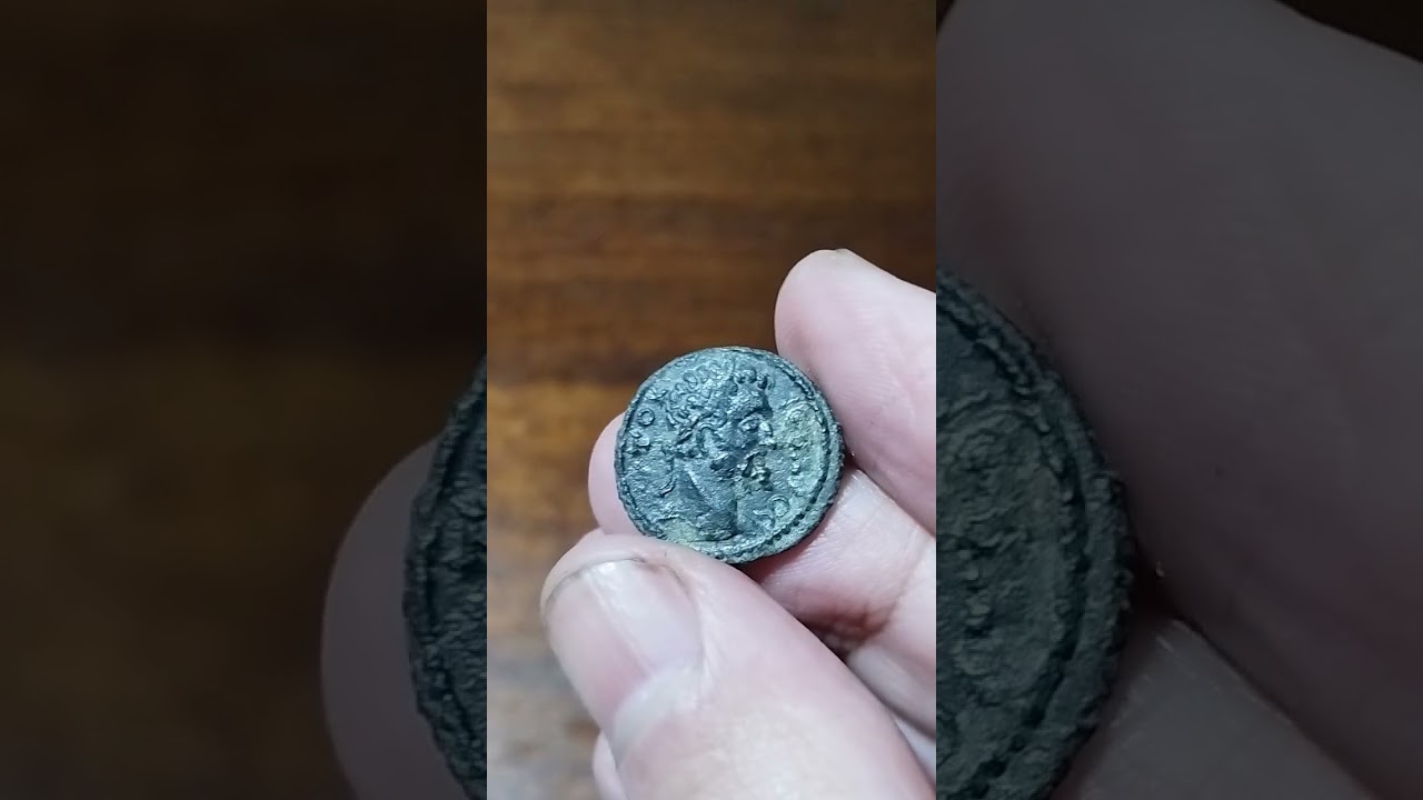 LYDIA ACRASUS Septimius Severus AD 193-211 Bronze 18 mm "Asklepios" 