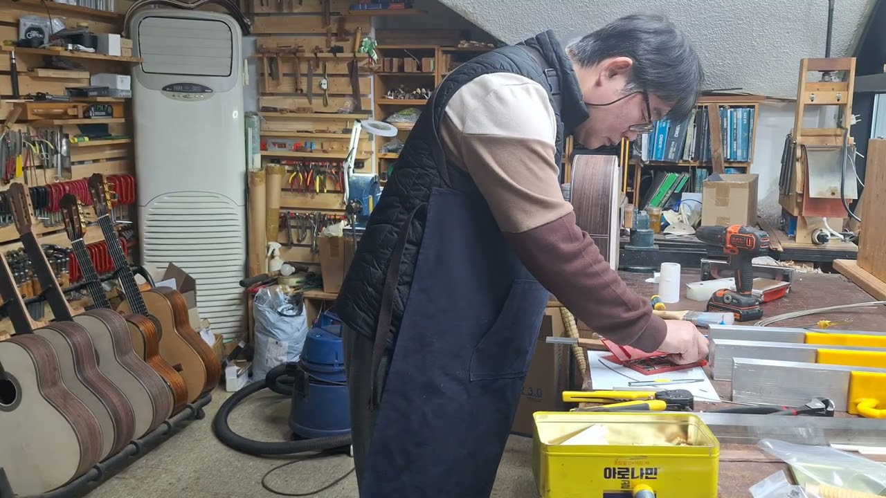 Making Guitar HongSik Uhm / 엄홍식 기타 제작 2026년 1월 14일