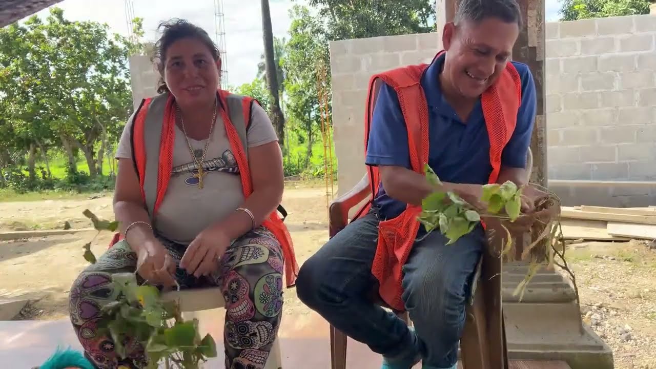 La Misteriosa está en vivo chancho loco y Juanita 😂😂