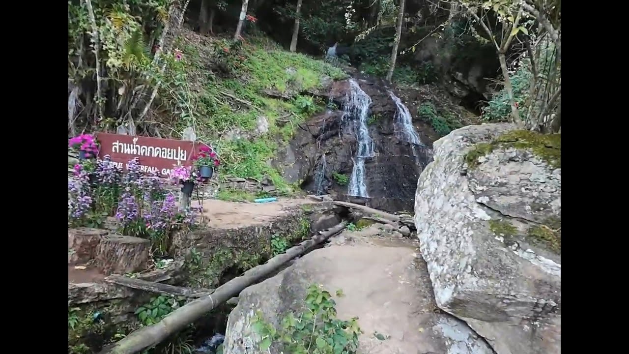 Poi Pui village walking