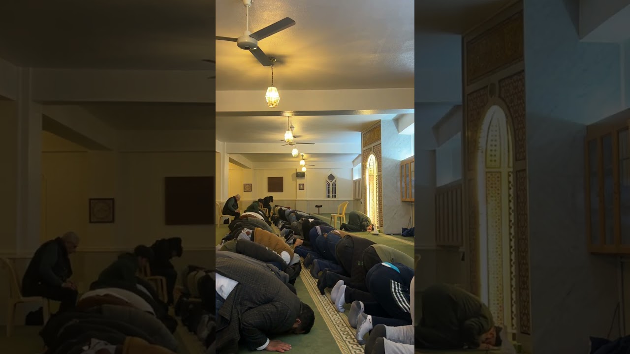 صلاة التراويح ( القيام ) في مسجد ابو بكر الصديق وسط التحاري بيروت 
