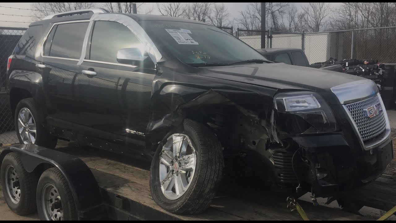 2015 GMC Terrain Denali right front wreck with air bag deployment time lapse repair