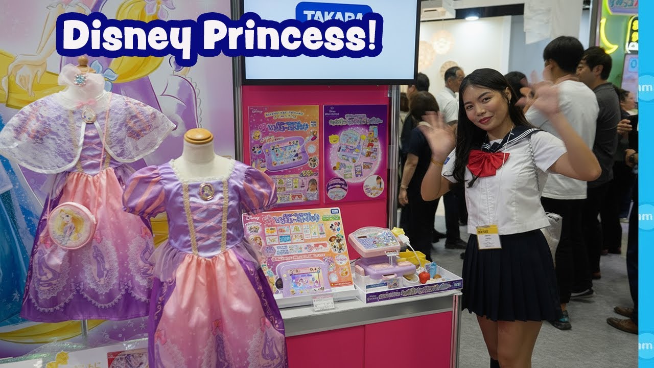 Костюмы Рапунцель и Холодного сердца на Токийской ярмарке игрушек в Японии!