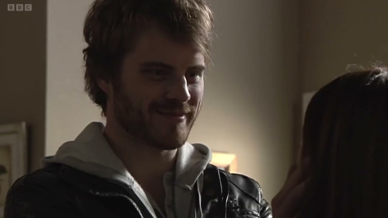 Stacey Slater 01/01/2009 (5/5)