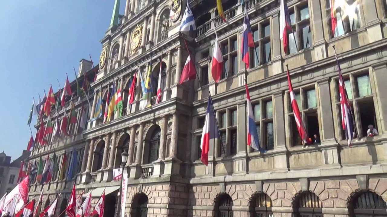 Kampioenenviering Antwerp op de Grote Markt