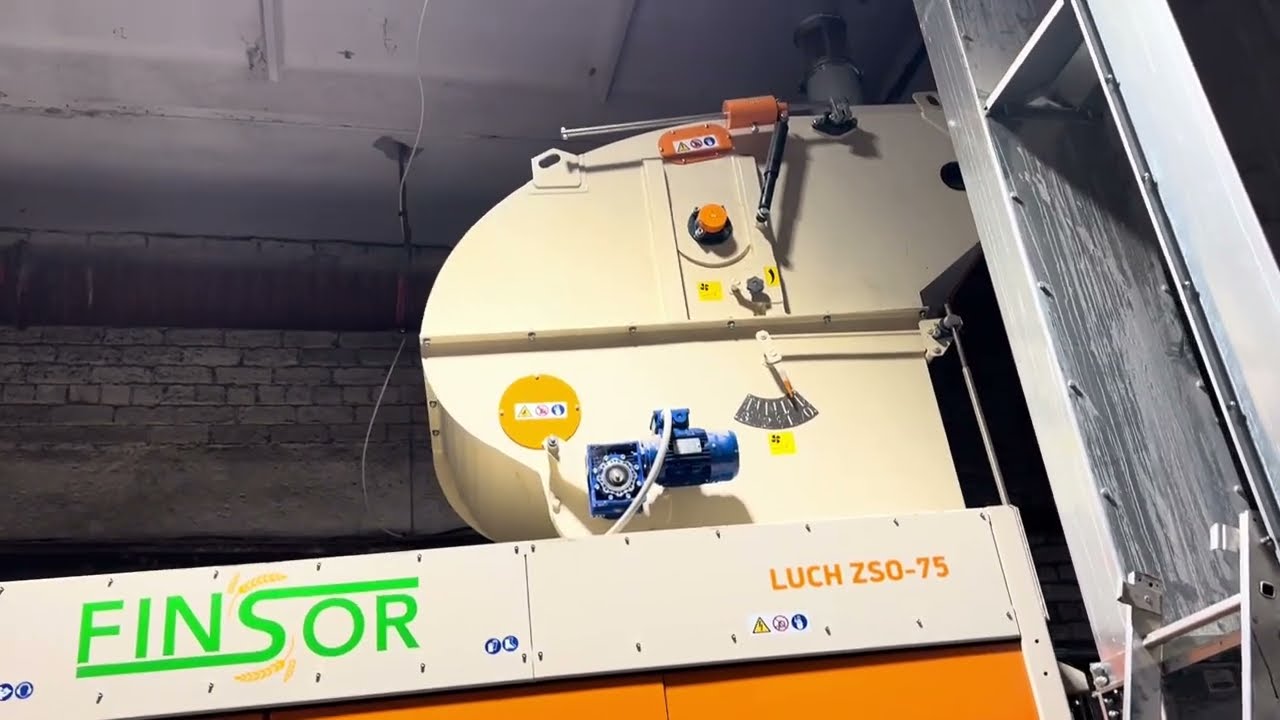 Seed cleaning drum sorter Olis Luch-75 + VSZ-80 in action.