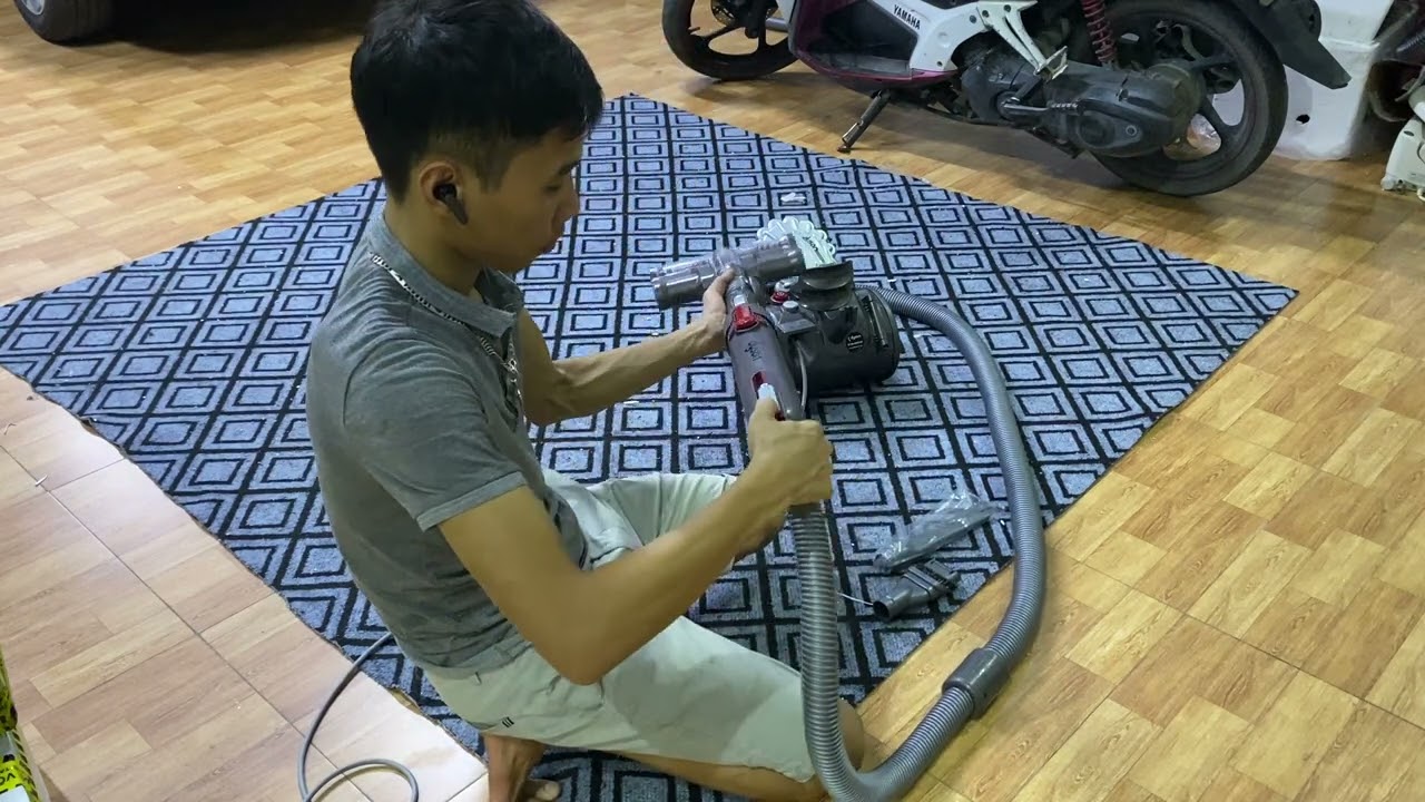 Tet máy hút bụi dyson dc22 vip và hiếm ak 0328724027