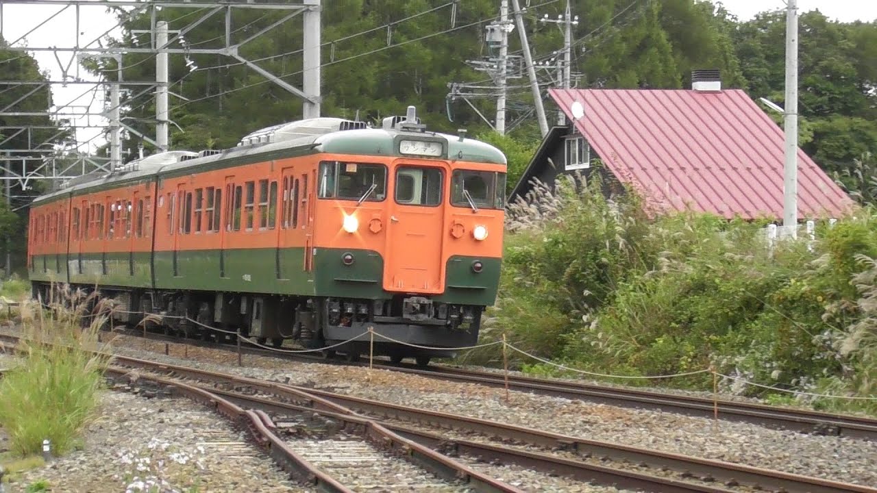 唯一の115系 湘南色！ 115系 電車 S3編成 湘南色　下り 軽井沢→長野　しなの鉄道 信濃追分駅　2025年10月3日 撮影