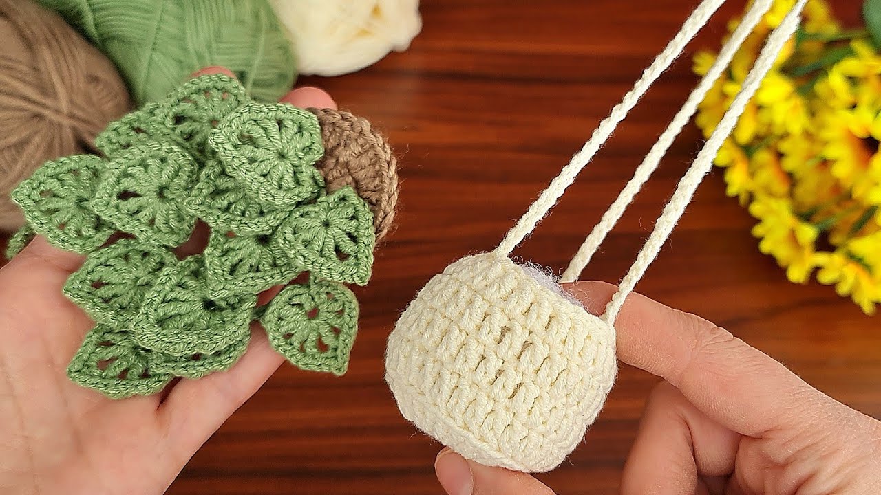 How to knit ivy flower in crochet pot.🌿 How to knit pots and leaves 🌿