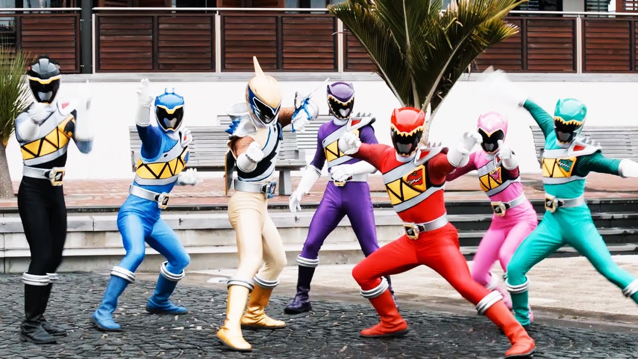 The Dino Rangers Meet the Original Purple Ranger | Dino Charge | Power Rangers Official