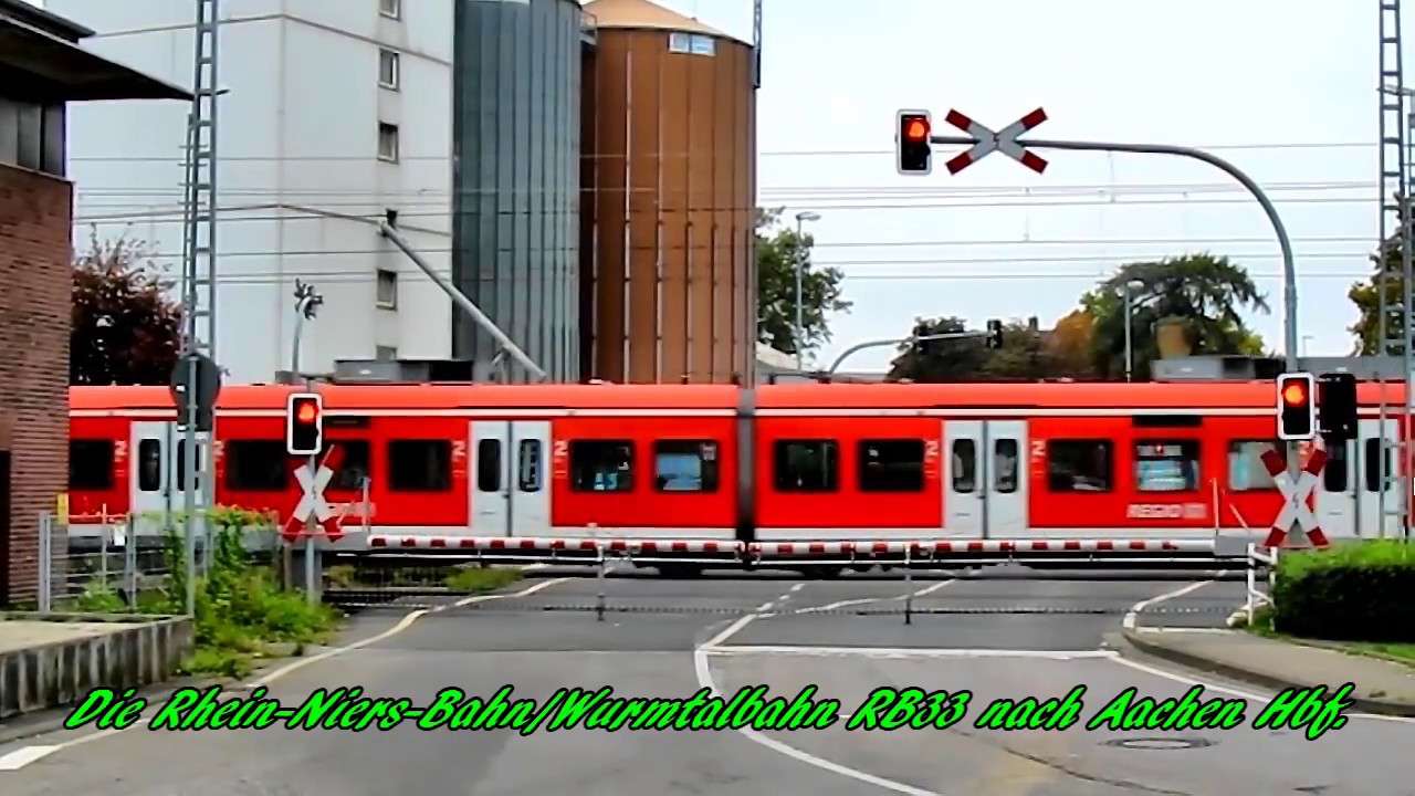 T-Kreuzung mit Bahnübergang in Lindern, Kreis Heinsberg(Neu bearbeitet)