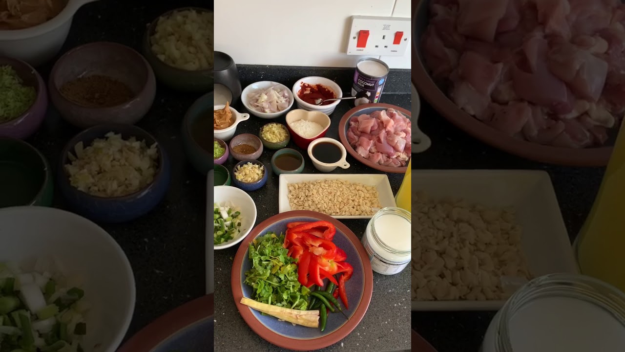 Easy Keto diet Thai chicken, coconut and peanut soup