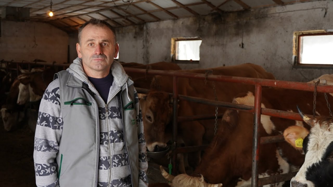 SAMIR  JE DOBAR ČO'JEK  LJUDINA VAKI  JA SAM TAJ SAMIR KOJEG POZDRAVLJA CIJELA BIH