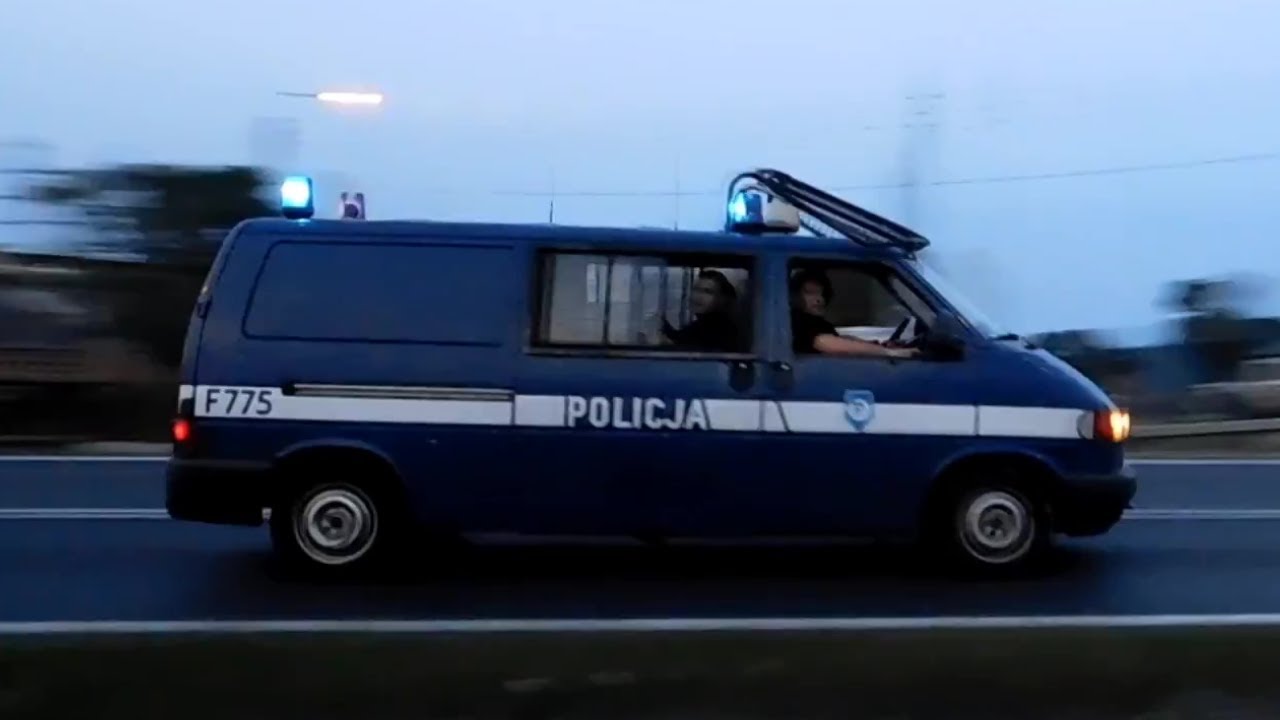 Alarmowo - 10 x VW T4 i 2x MB Sprinter OPP Łódź z zabezpieczenia meczu Pelikan Łowicz - Widzew Łódź