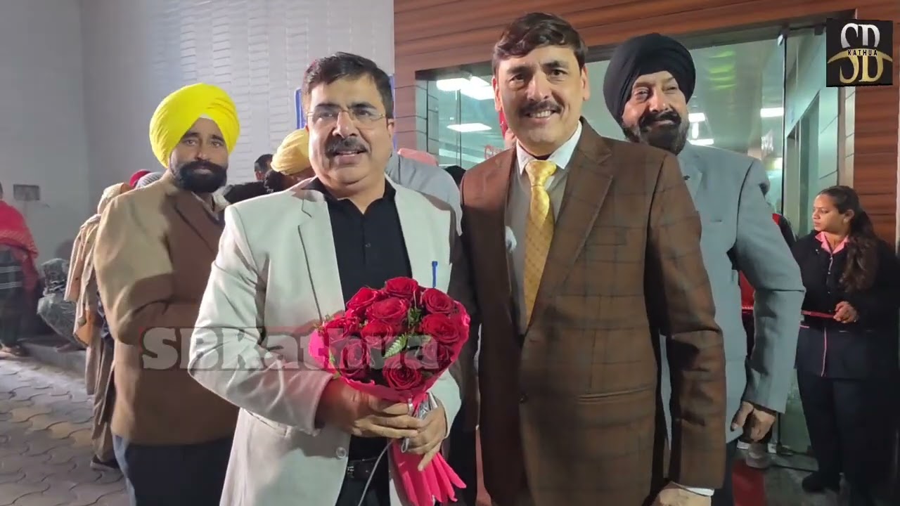 धन्य हैं ऐसे लोग,ज्ञानी नरेंद्र सिंह कैनेडा वाले हर साल Ak Gupta Hospital ...