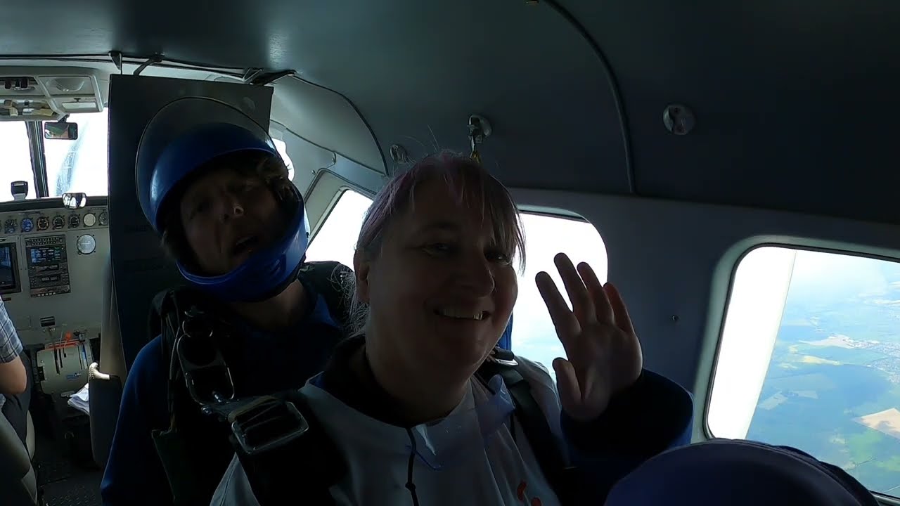 Salisbury GoSkydive UK 15000ft First Tandem Skydive Parachute Jump