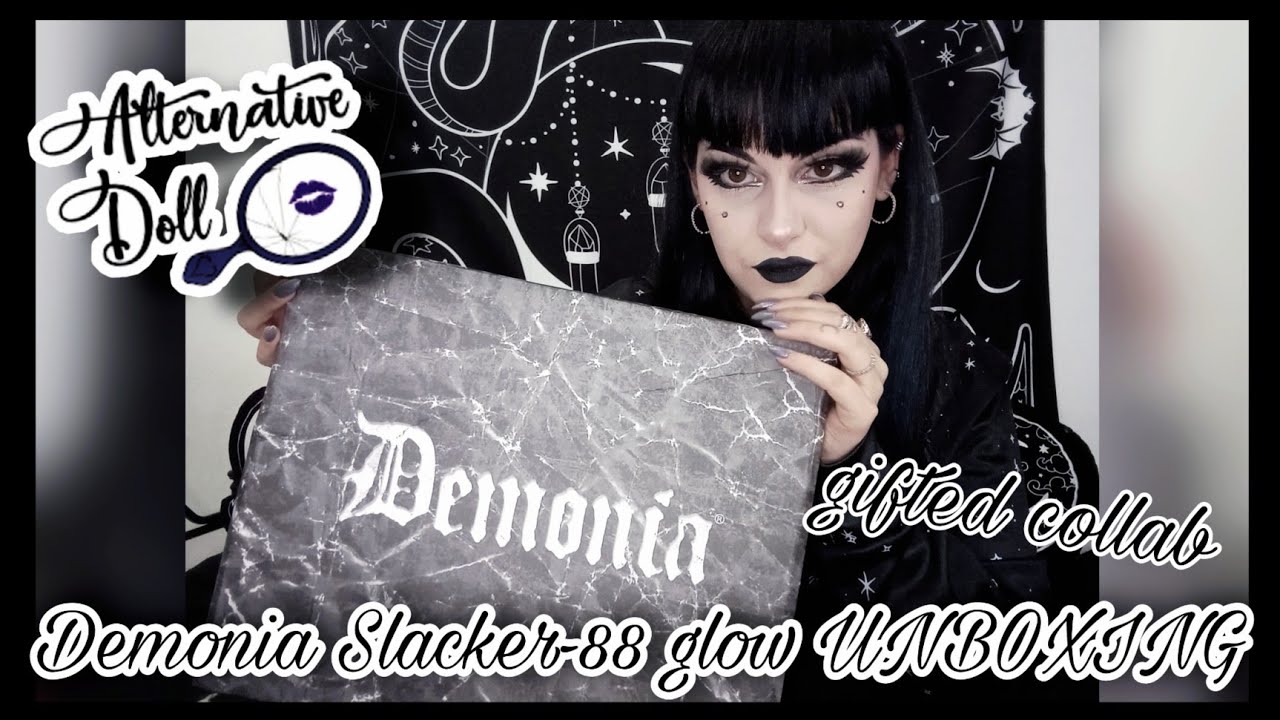 Demonia Unboxing//Slacker-88 white glow//Alternative Doll gifted collab